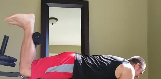 Leg curl: esecuzione in palestra leg curl in palestra