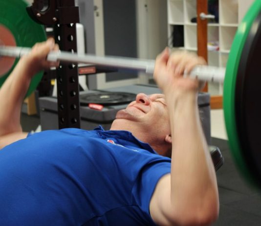 panca inclinata bilanciere